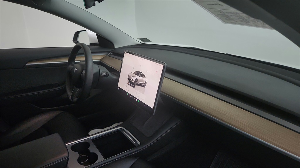 2023 Tesla Model 3 photo 9