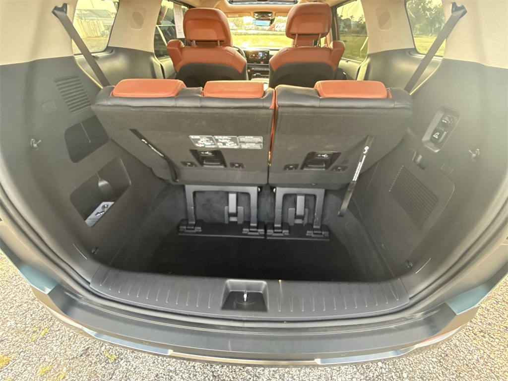 2025 Kia Carnival SX Prestige photo 16