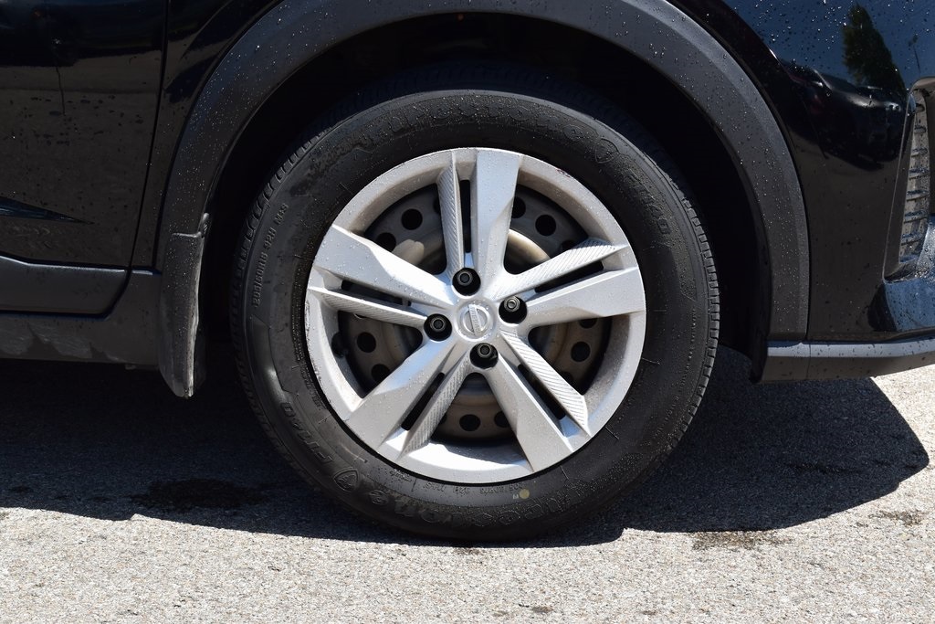 2023 Nissan Kicks S photo 4