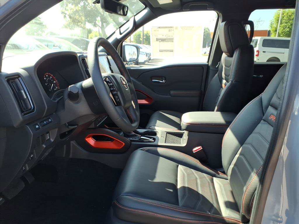 2025 Nissan Frontier Crew Cab PRO-4X photo 7