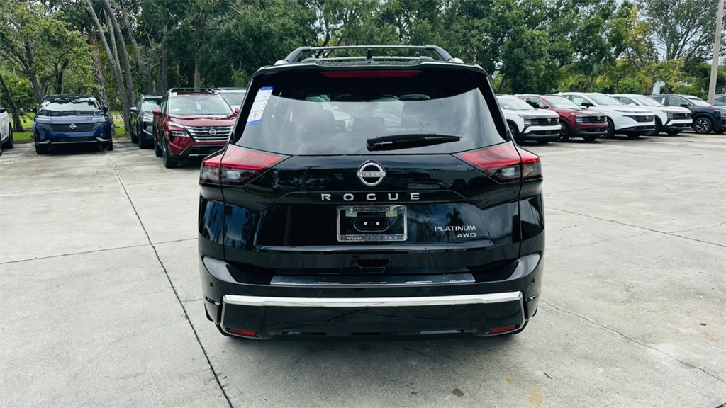 2026 Nissan Rogue Platinum photo 4