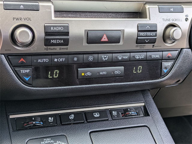 2014 Lexus ES 350 photo 21
