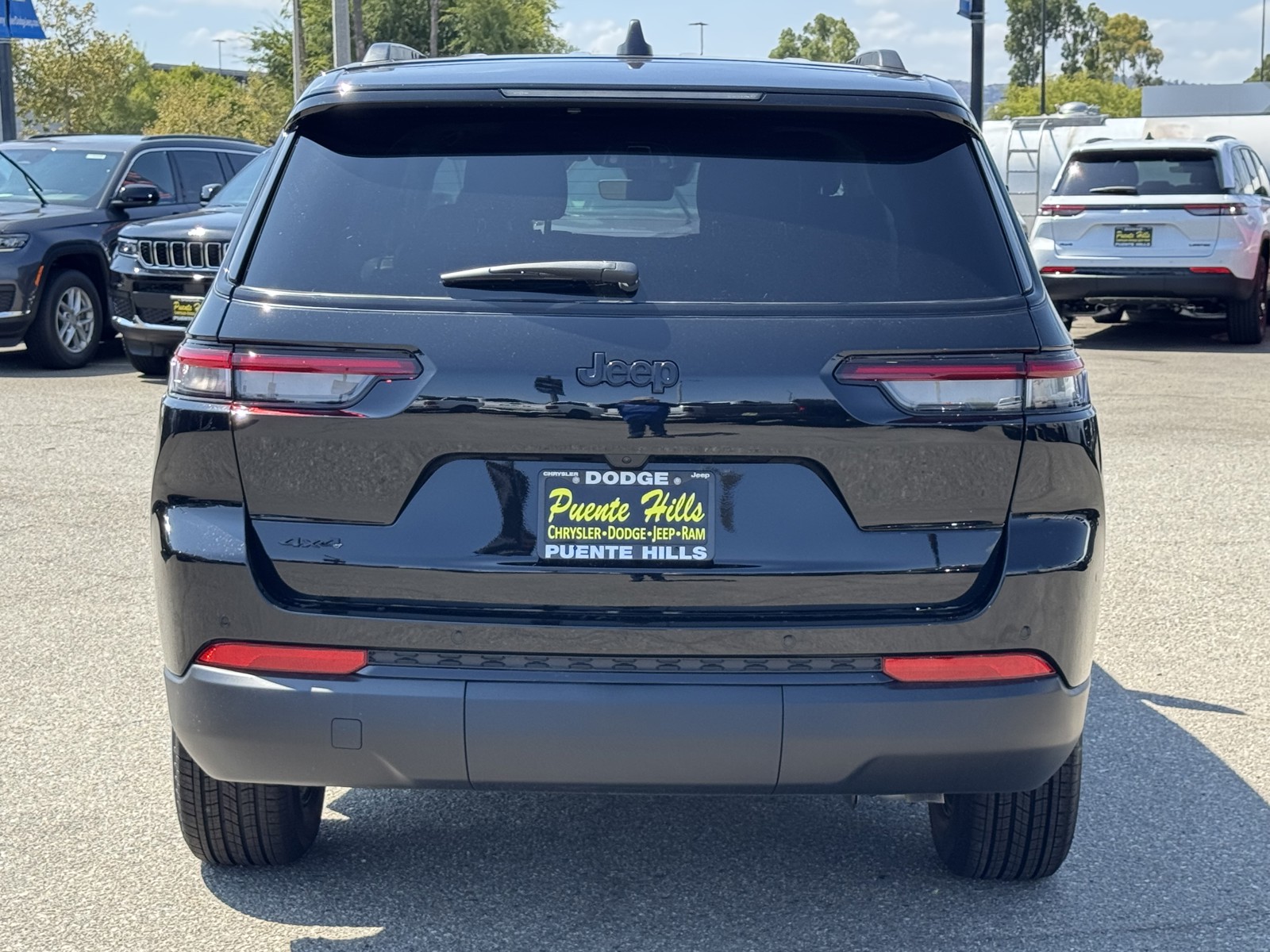 2025 Jeep Grand Cherokee Altitude X photo 3