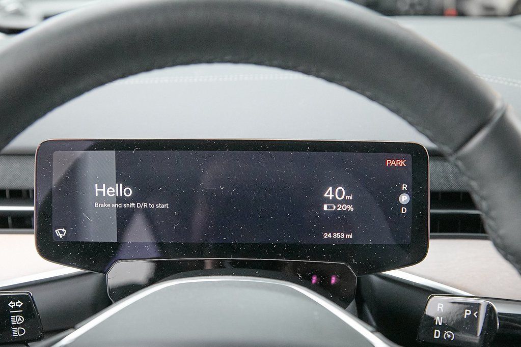 2025 VOLVO EX90 - Image 32