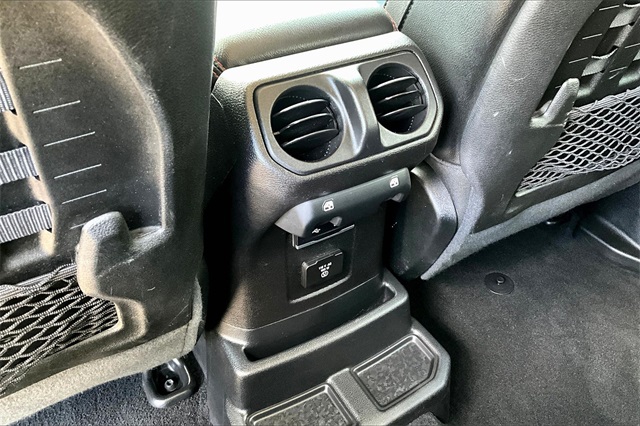 2020 Jeep Wrangler Unlimited Rubicon photo 9
