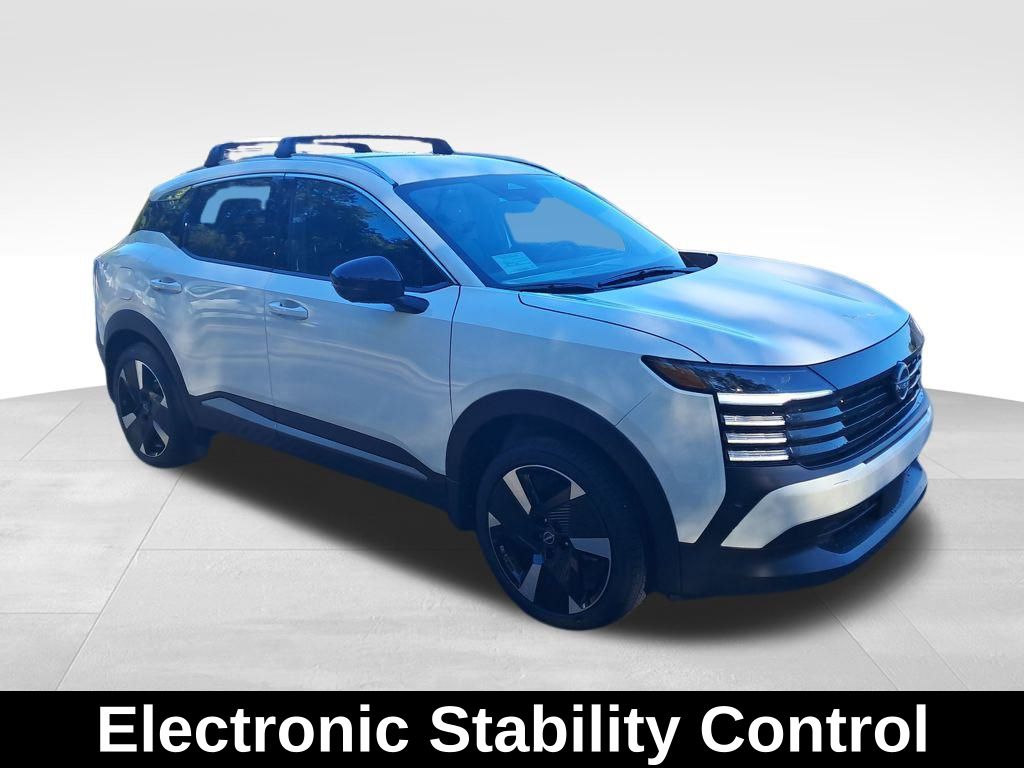 2026 Nissan Kicks SR photo 4