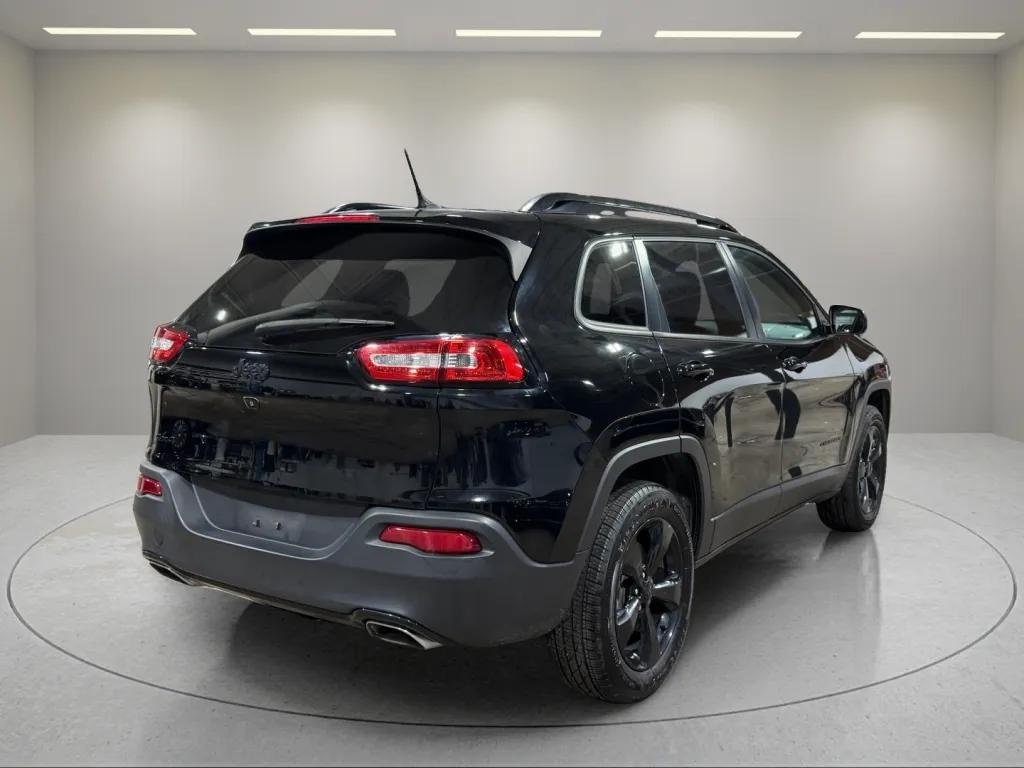 2018 Jeep Cherokee Latitude photo 3