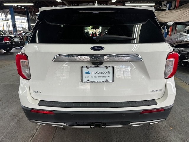 2018 Ford Explorer XLT photo 3