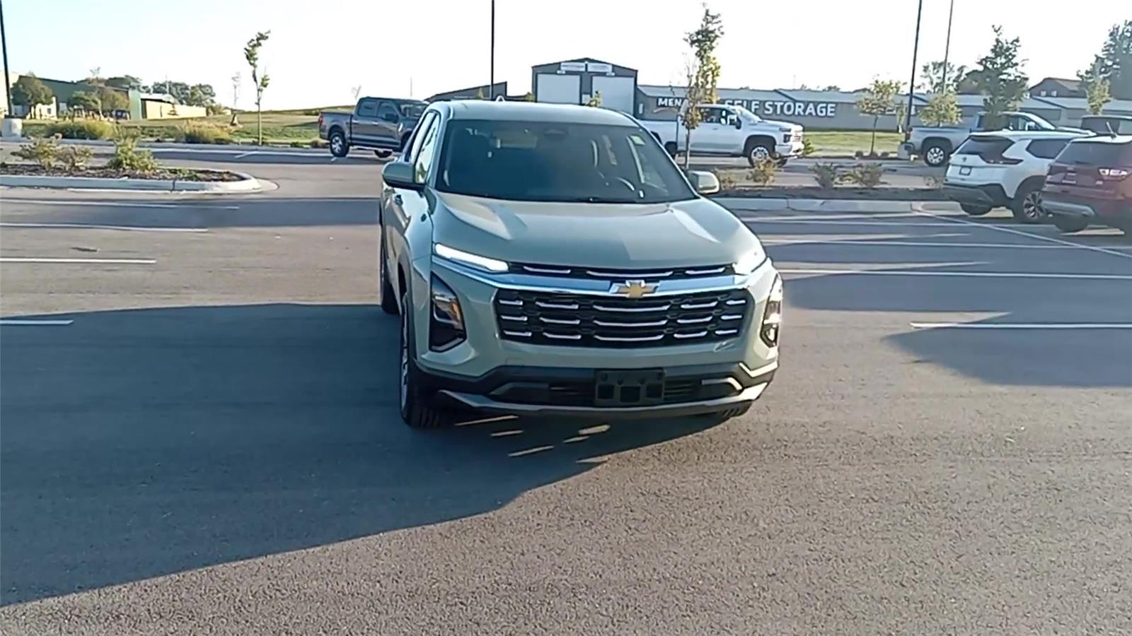 2026 Chevrolet Equinox LT photo 3