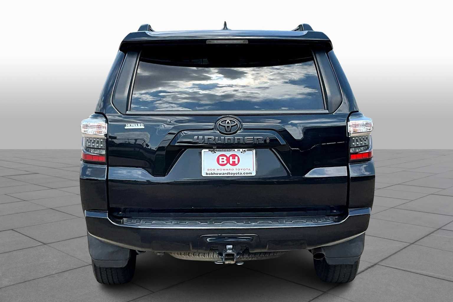 2021 Toyota 4Runner SR5 photo 4