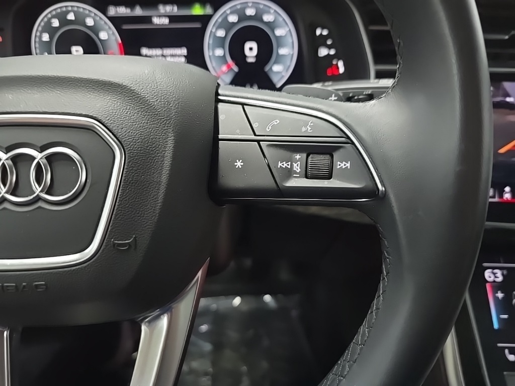2023 Audi Q7 55 Premium Plus photo 21