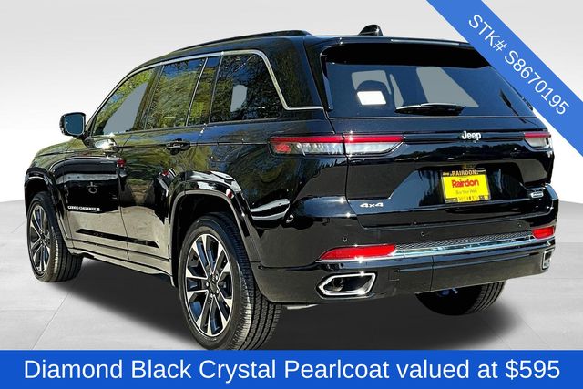 2025 Jeep Grand Cherokee Overland photo 3