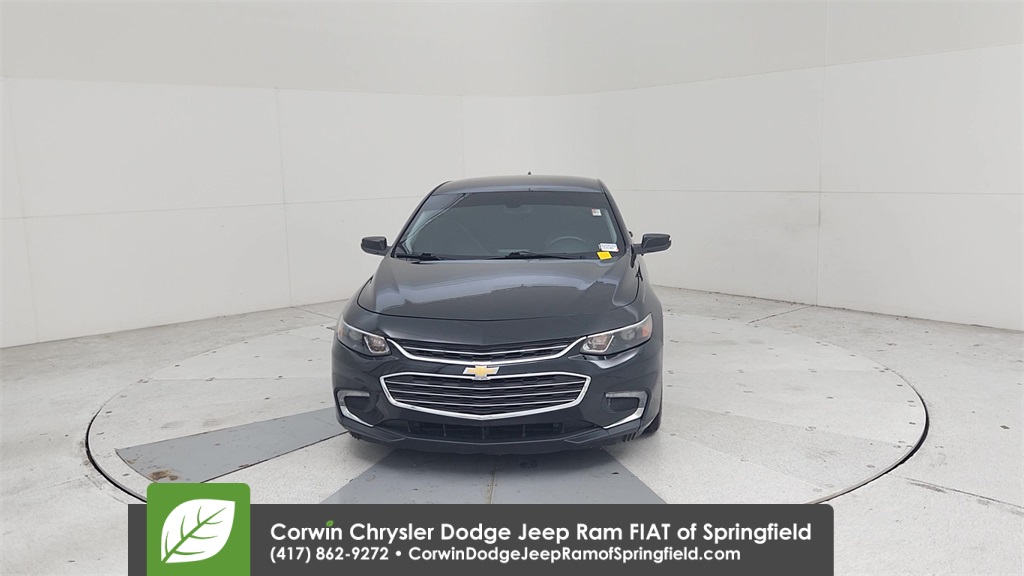 2017 Chevrolet Malibu 1LT photo 4