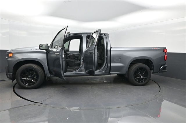 2020 Chevrolet Silverado 1500 Custom photo 30