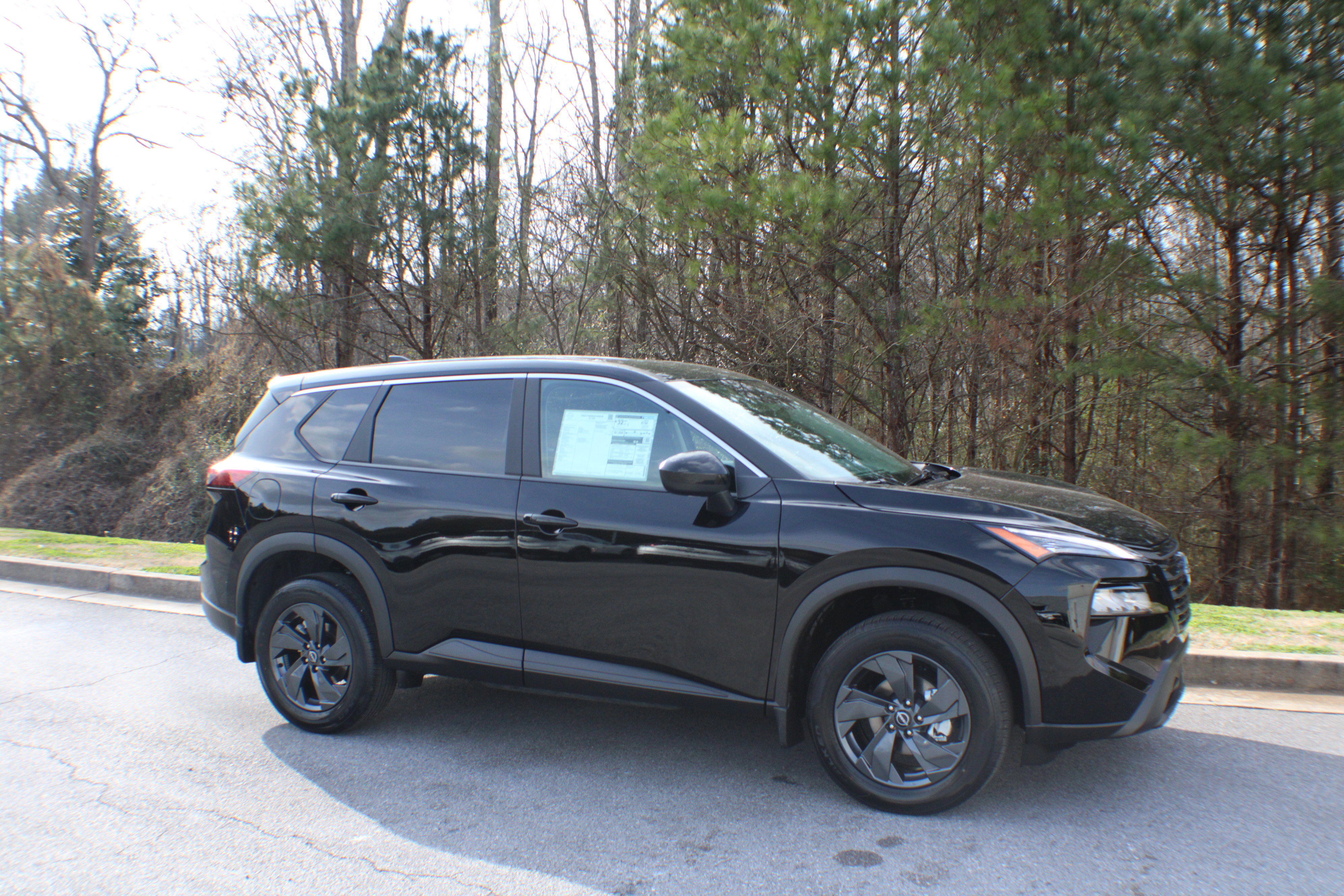 2026 Nissan Rogue SV's photo