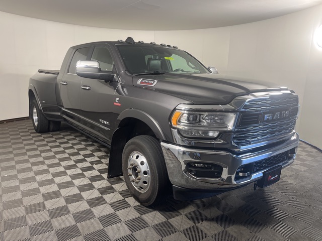 2022 RAM Ram 3500 Pickup Limited's photo