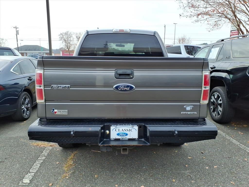 2011 Ford F-150 XLT photo 4