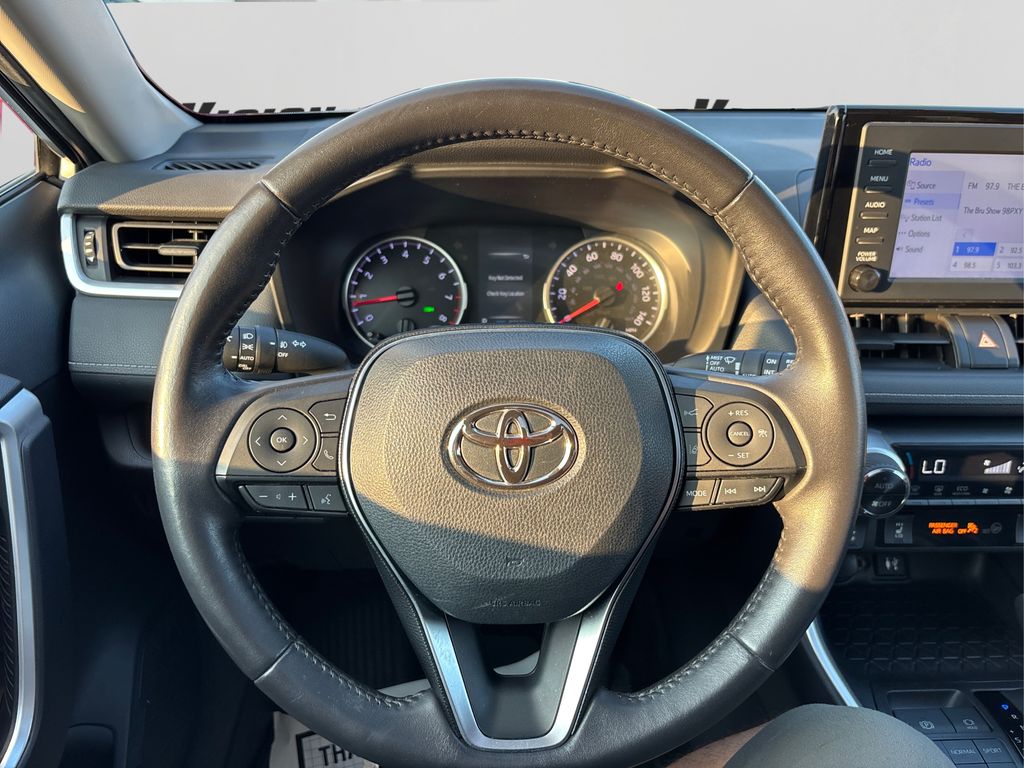 2019 Toyota RAV4 XLE photo 23