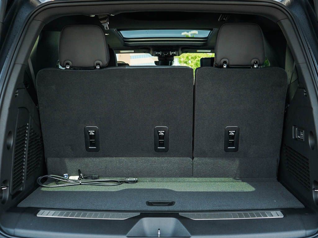 2025 Gmc Yukon AT4 photo 3