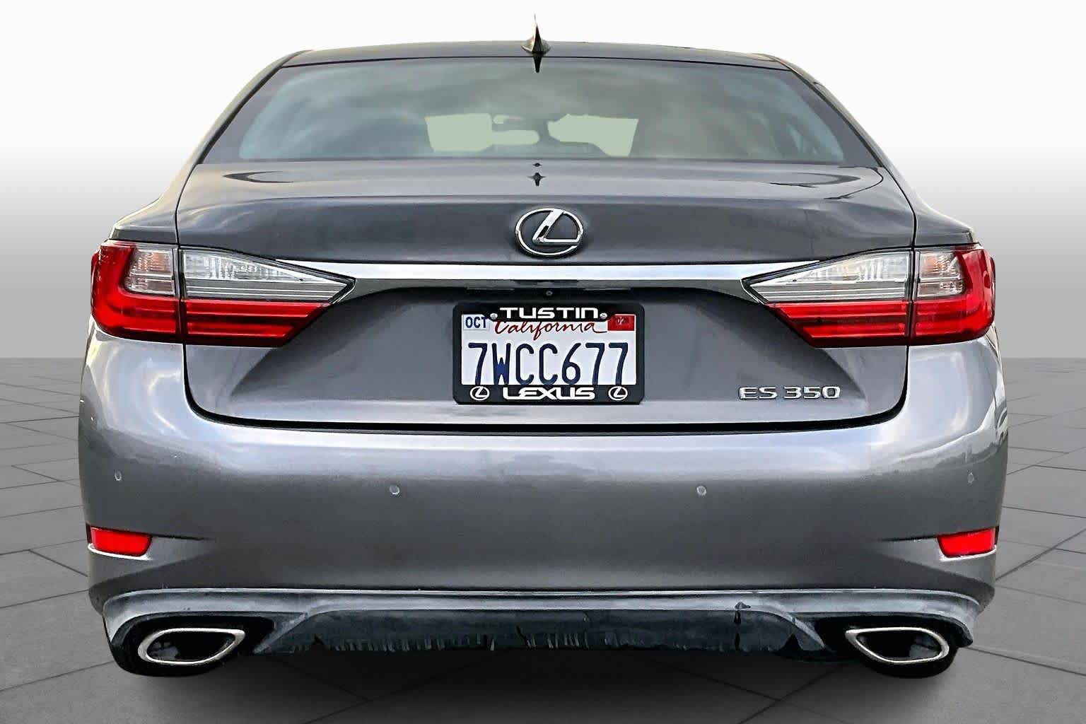 2016 Lexus ES 350 photo 4