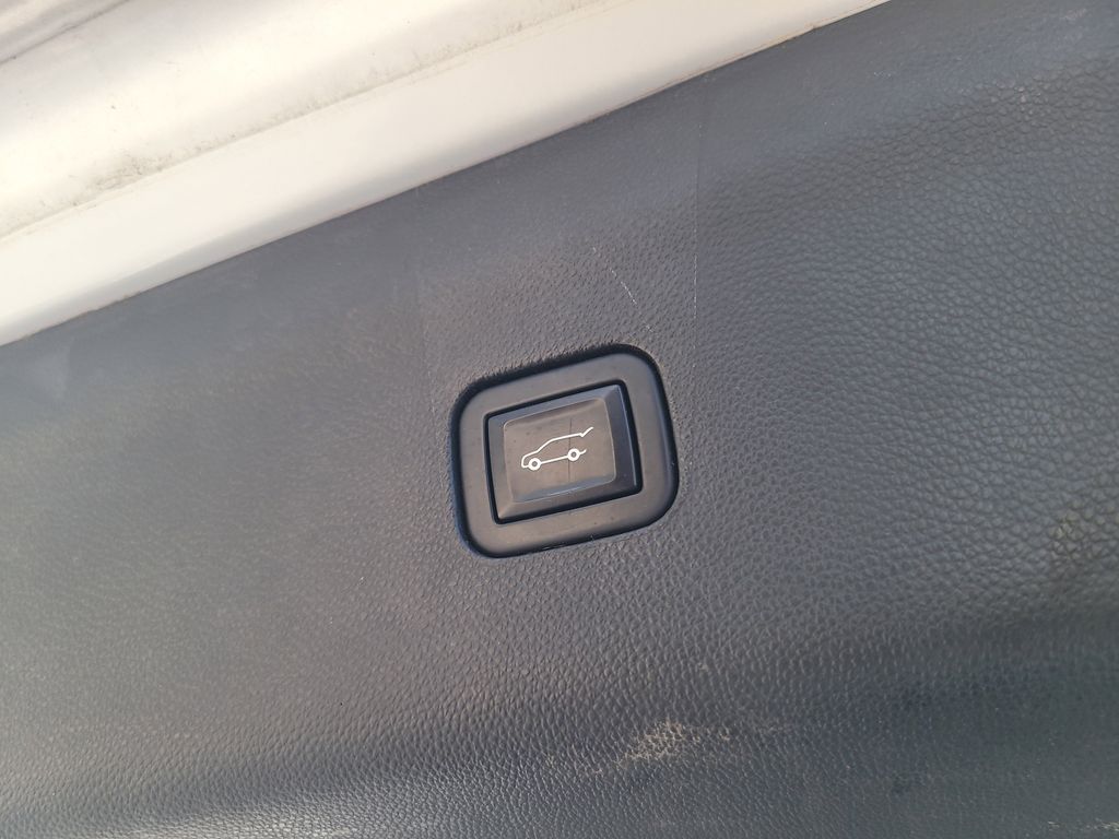 2020 Buick Enclave Essence photo 26