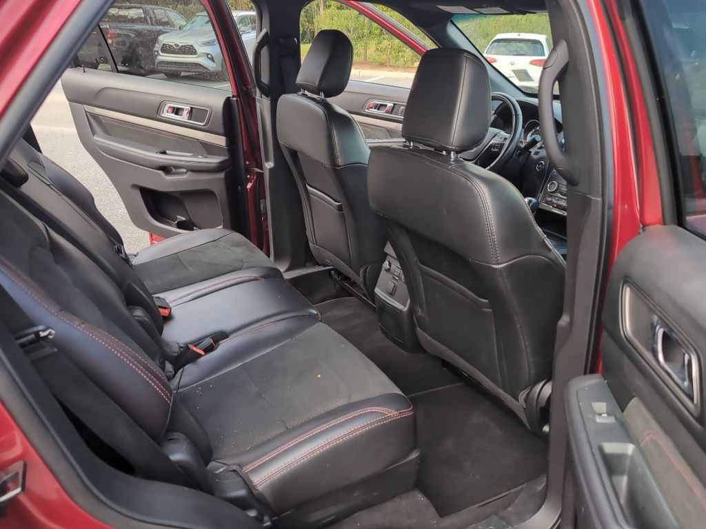 2019 Ford Explorer XLT photo 13
