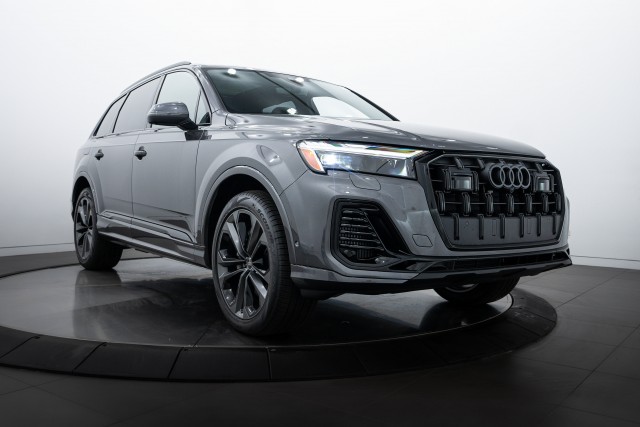 2025 Audi Q7 Premium Plus