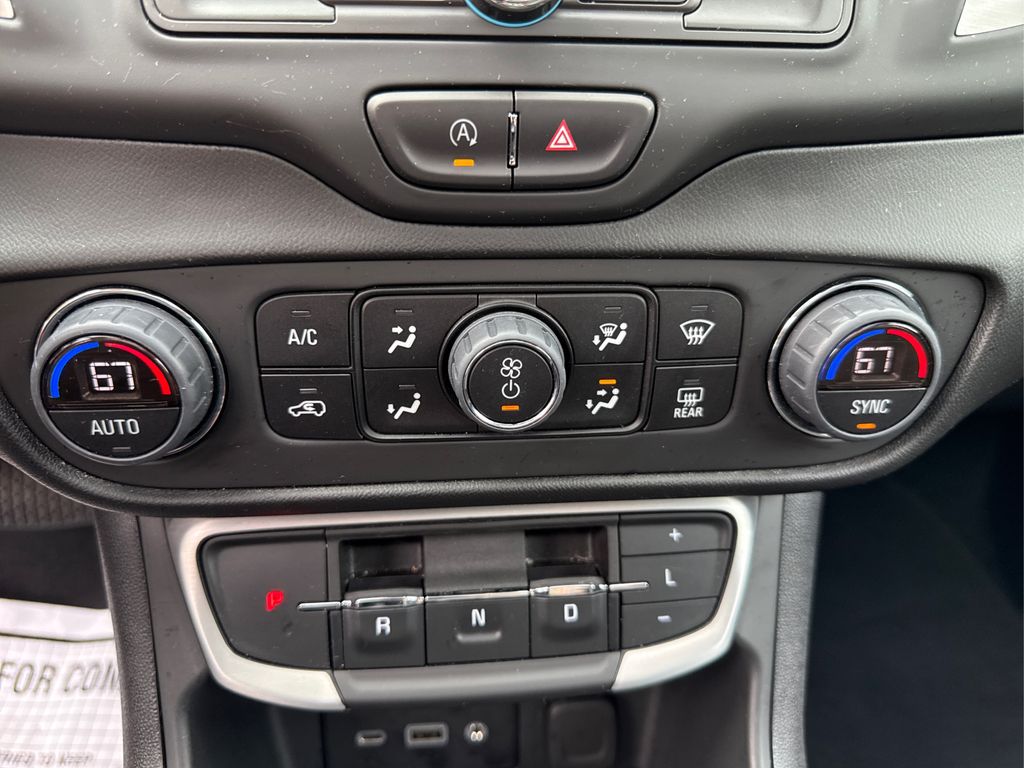 2023 Gmc Terrain SLE photo 29