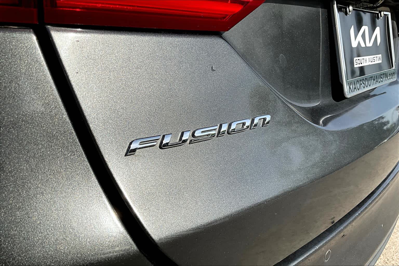2018 Ford Fusion SE photo 28