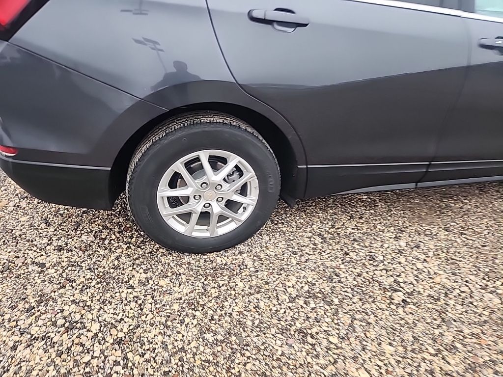 2023 Chevrolet Equinox LT photo 4