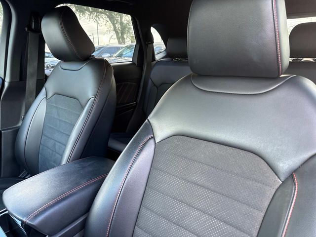2020 Ford Edge ST photo 21