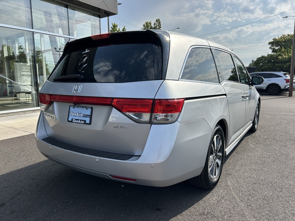 2015 Honda Odyssey Touring photo 6