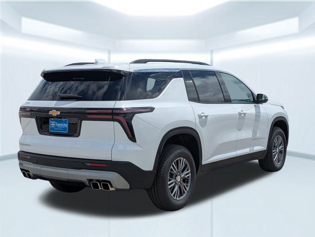 2025 Chevrolet Traverse photo 5