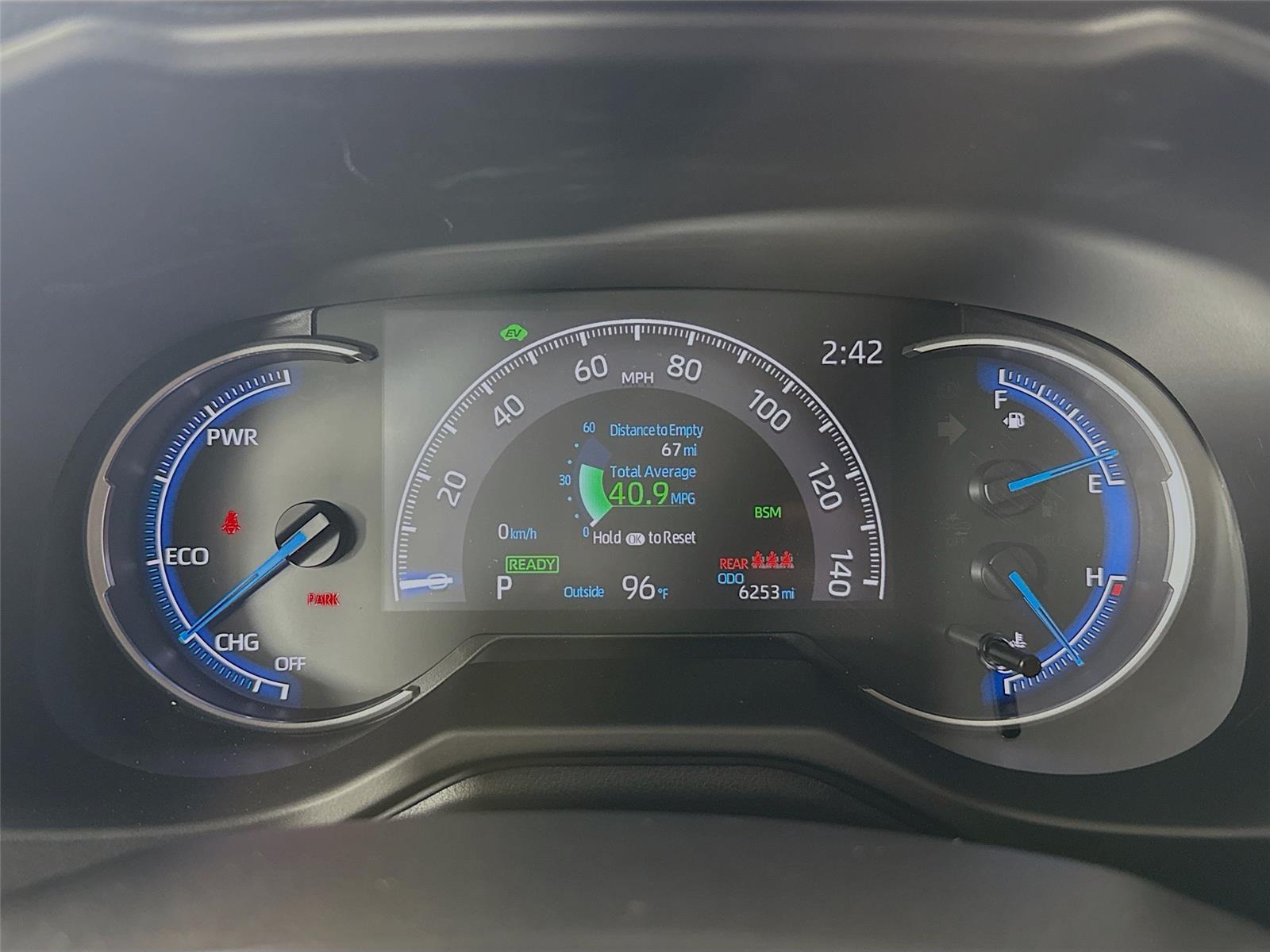2024 Toyota RAV4 Hybrid XLE photo 18