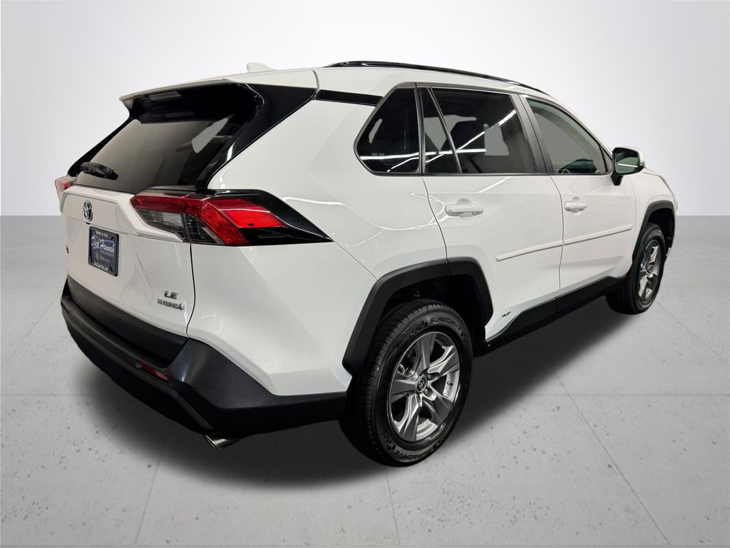 2023 Toyota RAV4 Hybrid LE photo 5