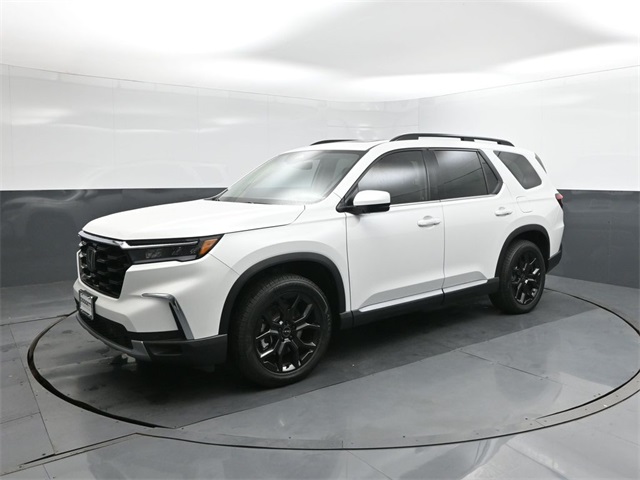 2025 Honda Pilot Touring's photo