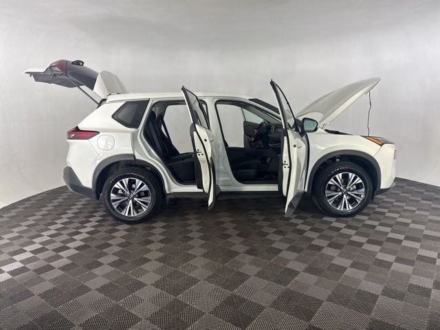 2023 Nissan Rogue SV photo 17