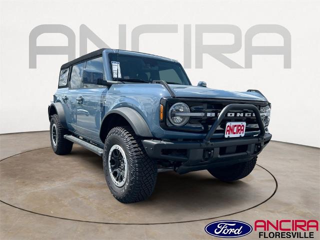 2024 Ford Bronco 4-Door Outer Banks's photo