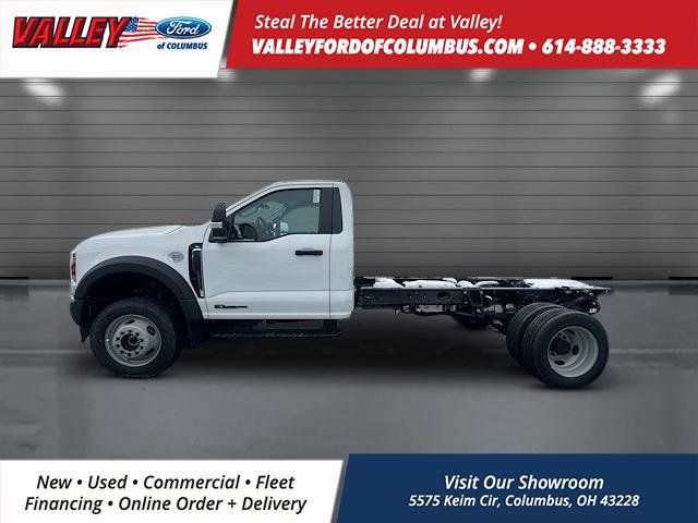 2025 Ford F-550 photo 3
