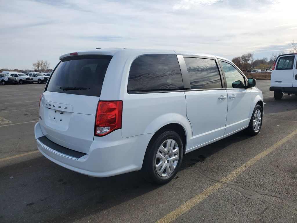 2018 Dodge Grand Caravan SE photo 2