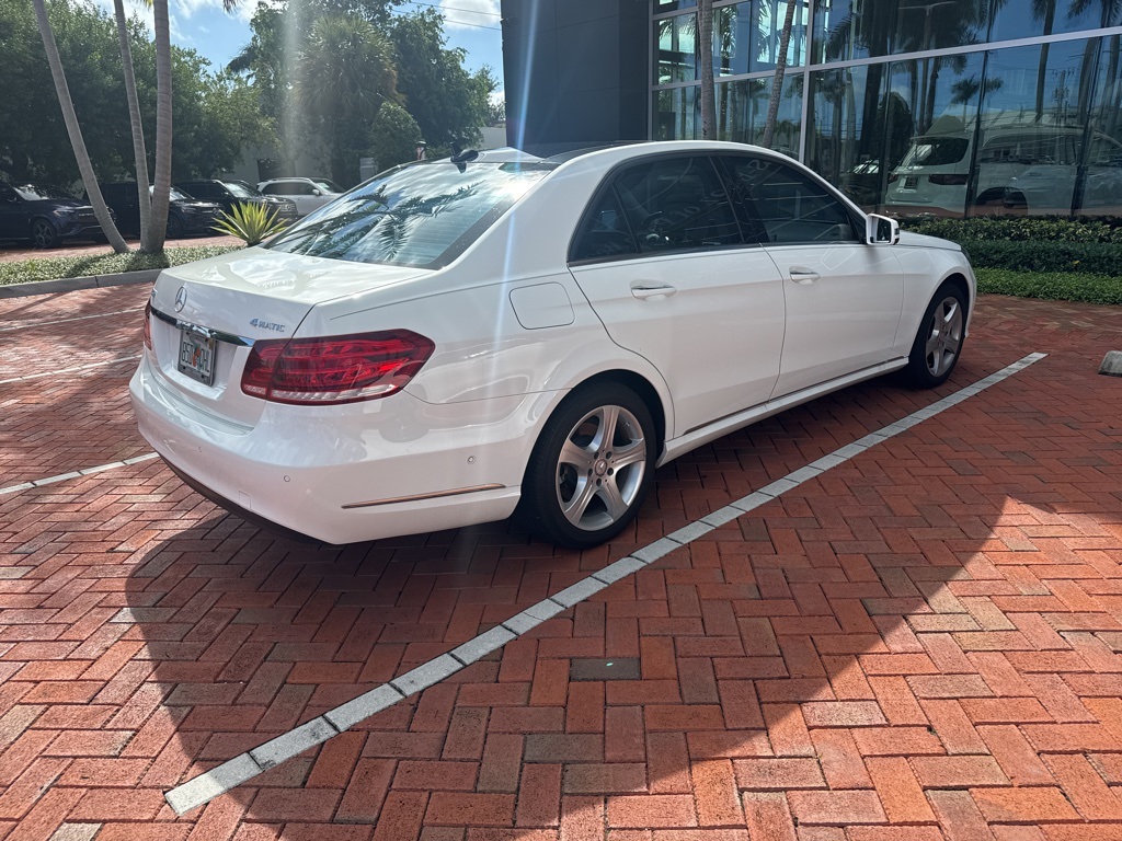 2014 Mercedes Benz E 350 4MATIC photo 4