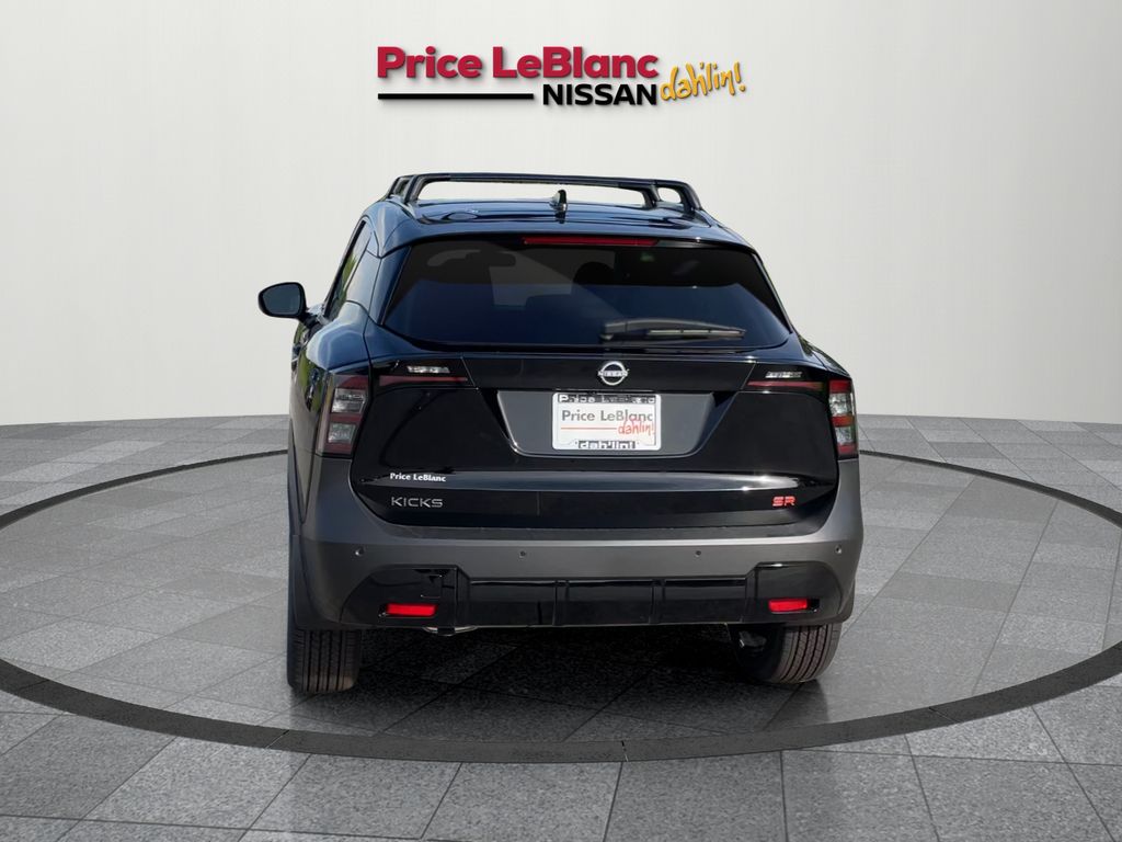 2025 Nissan Kicks SR photo 6