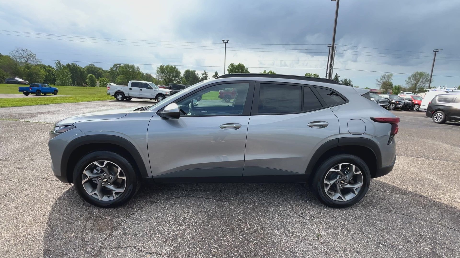 2025 Chevrolet Trax LT photo 26