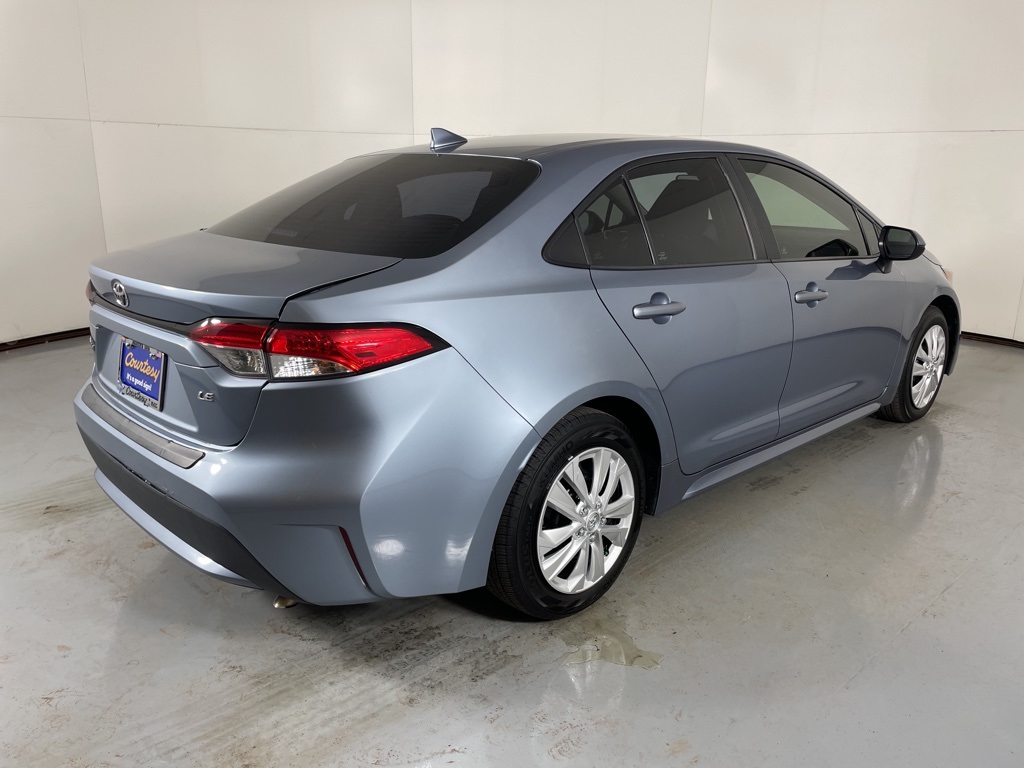 2022 Toyota Corolla LE photo 8