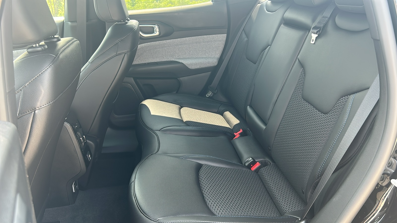 2025 Jeep Compass Latitude photo 29