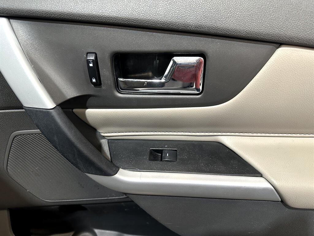 2014 Ford Edge SE photo 25