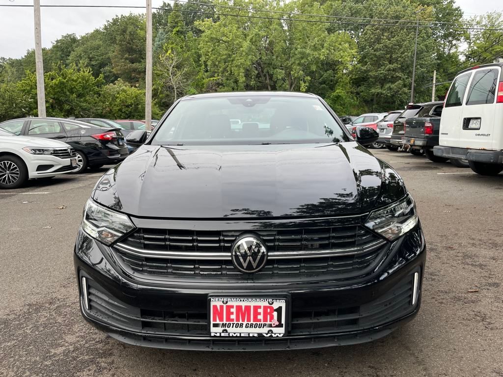 2024 Volkswagen Jetta 1.5T Sport photo 3
