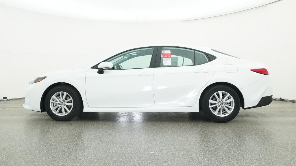 2026 Toyota Camry LE photo 10