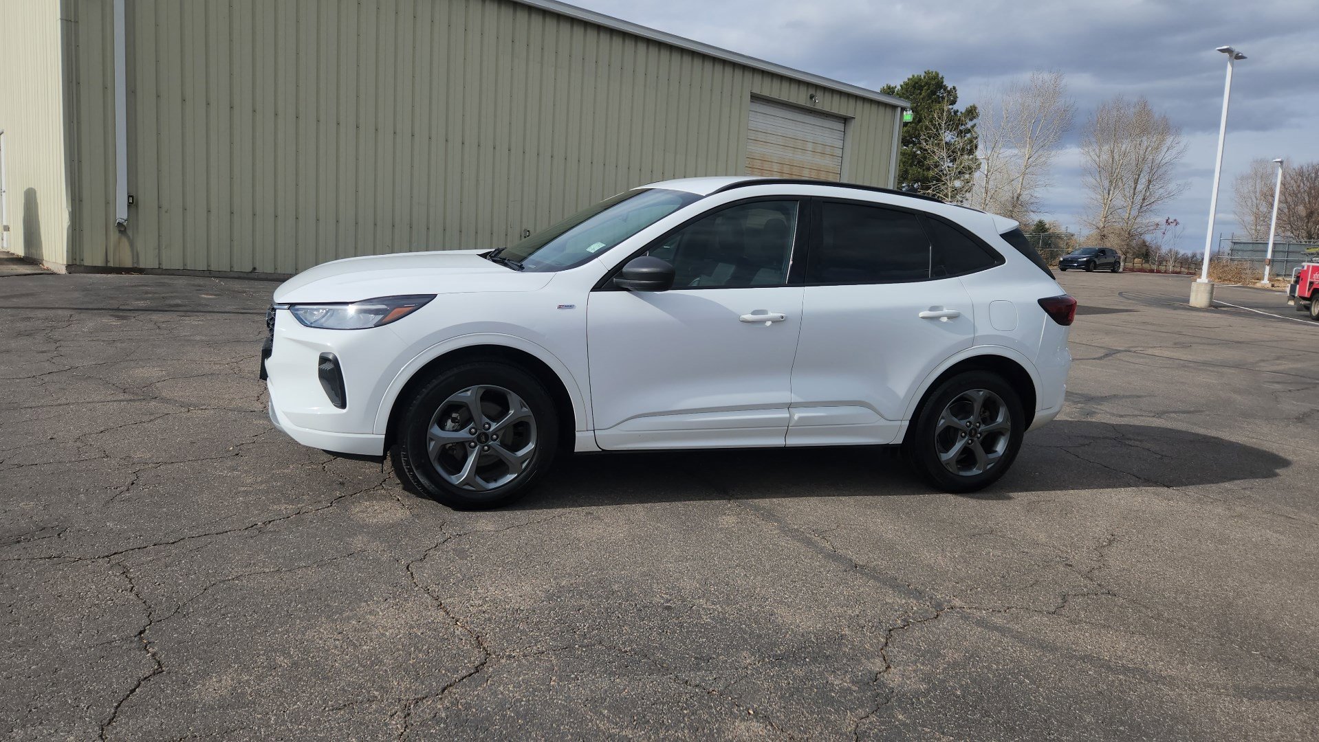 2023 Ford Escape ST-Line photo 4