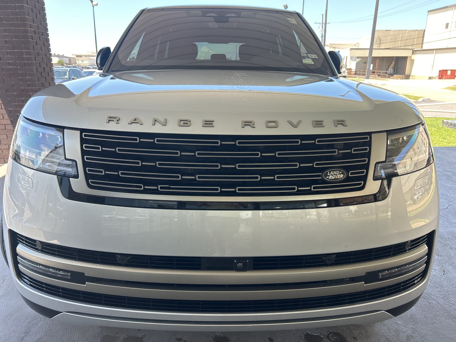 2023 Land Rover Range Rover SE photo 8